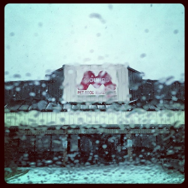 Mounds Pet Food Warehouse Pet Supplies Store in Fitchburg