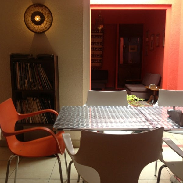 รูปภาพถ่ายที่ La Pasión, Café y Casa de Té โดย román P. เมื่อ 5/26/2013