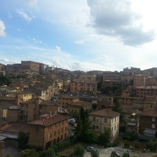 8/26/2013 tarihinde Serdar Mutlu U.ziyaretçi tarafından Hotel Minerva Siena'de çekilen fotoğraf