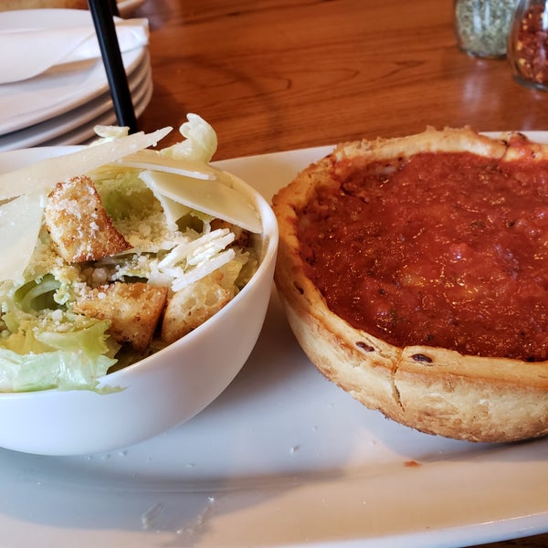 Photo taken at Giordano&#39;s by Erin M. on 11/23/2018