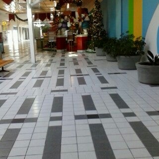 Photo taken at Hudson Mall by Bobby D. on 12/30/2012