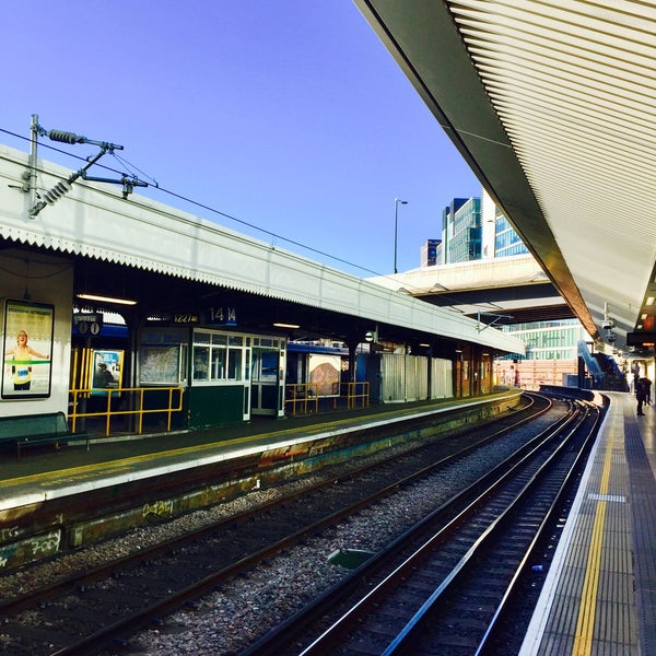 11/25/2016にOzwald C.がPaddington London Underground Station (Hammersmith &amp; City and Circle lines)で撮った写真