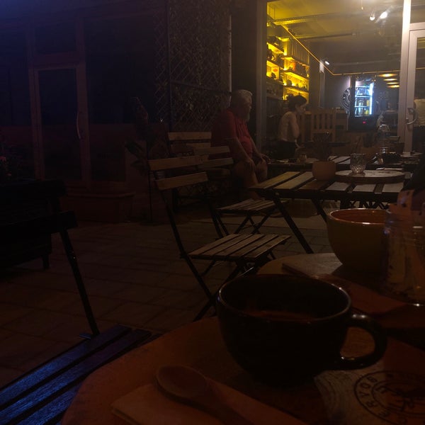 Photo taken at Cervos Coffee Roasters by NΛIF ! on 8/11/2019