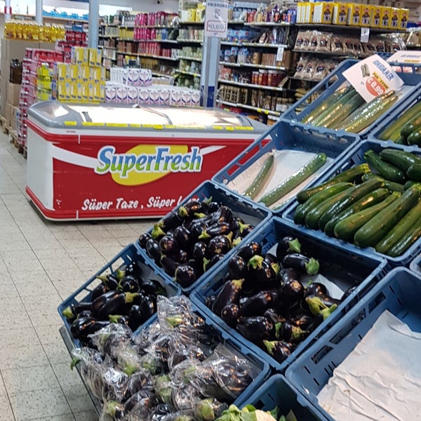 Ken Food Ken Markt Grocery Store in Breda