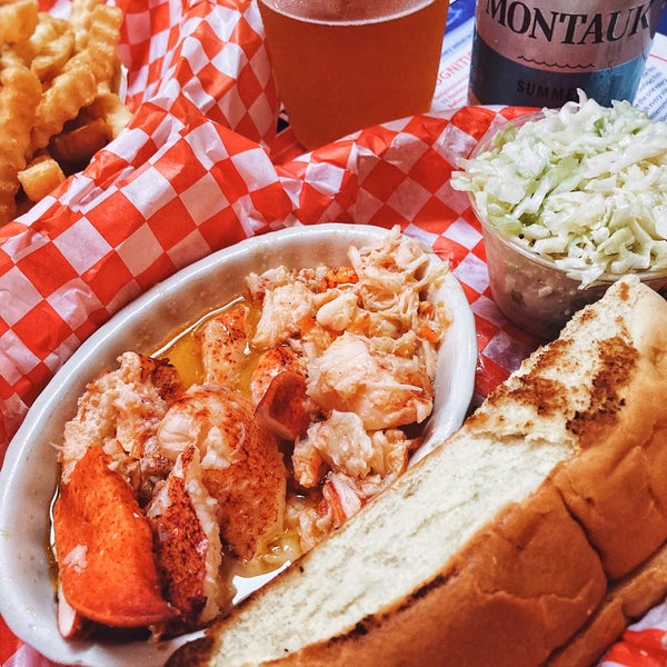 Снимок сделан в The Lobster Roll Restaurant пользователем Alan P. 8/6/2021