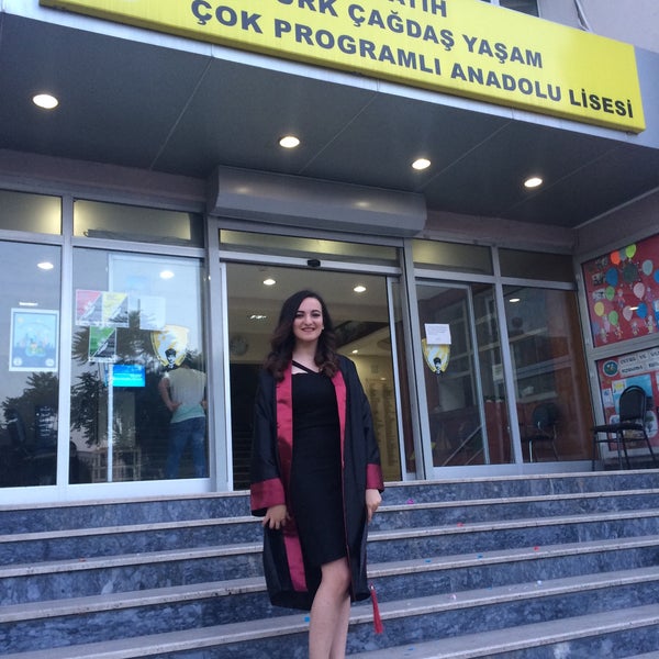 foto di ataturk cagdas yasam cok programli lisesi scuola superiore in istanbul
