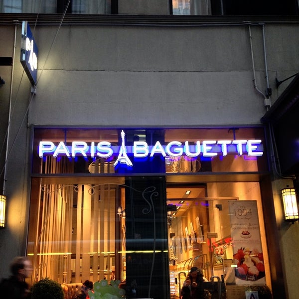 Photo taken at Paris Baguette by MaRiNi🌷 A. on 4/26/2013