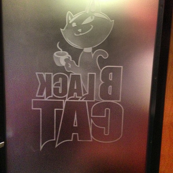 10/19/2012にDesert Smoke BBQがBlack Cat Coffee Houseで撮った写真