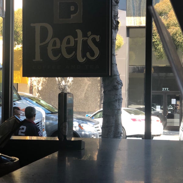 Photo taken at Peet&#39;s Coffee &amp; Tea by B B. on 9/18/2018