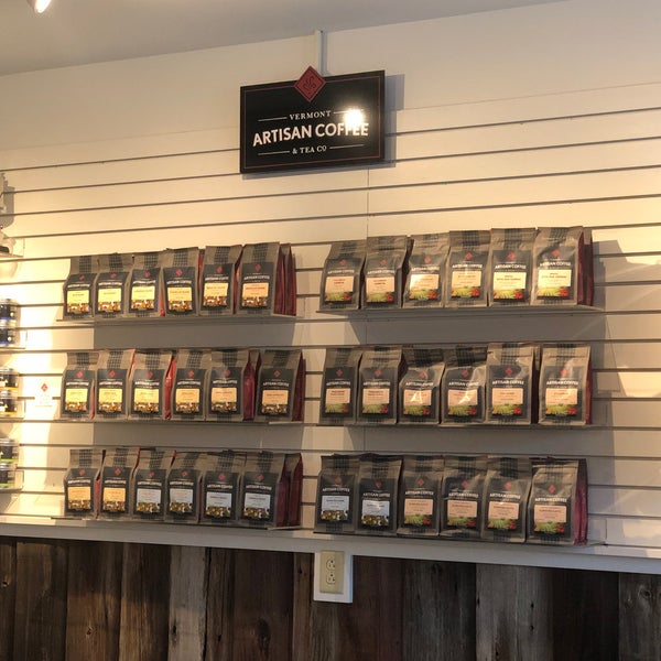 Снимок сделан в Vermont Artisan Coffee &amp; Tea Co пользователем B B. 11/15/2019