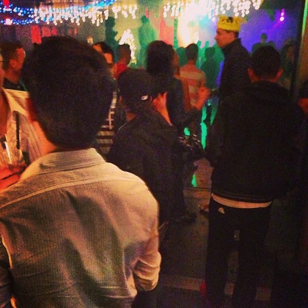 12/29/2012 tarihinde Sean B.ziyaretçi tarafından 1202 Nightclub'de çekilen fotoğraf