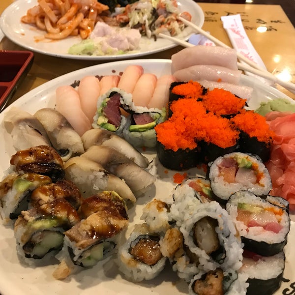 Photo taken at Ginza Japanese Buffet by Alexander Z. on 12/22/2017