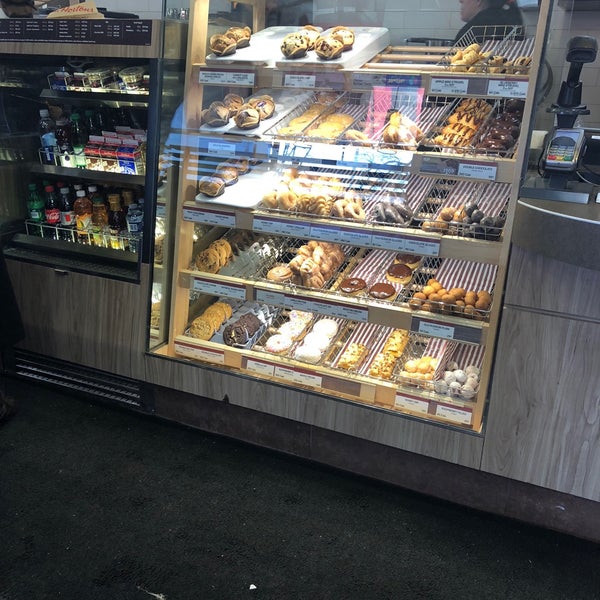 Tim Hortons Coffee Shop in Oakville