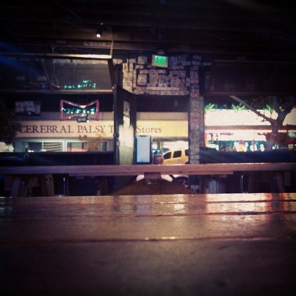 6/18/2013にWil R.がHoboken Pizza &amp; Beer Jointで撮った写真