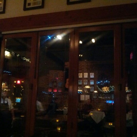 รูปภาพถ่ายที่ Croce&#39;s Restaurant &amp; Jazz Bar โดย Wil R. เมื่อ 12/3/2012