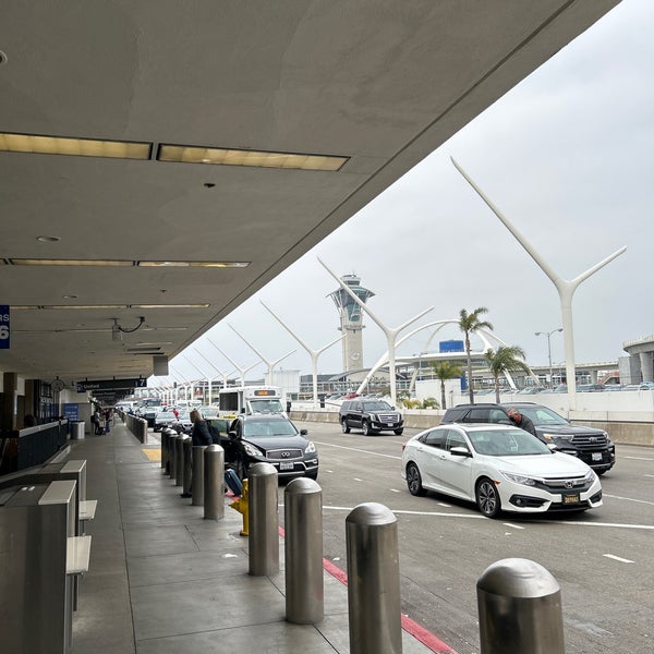 4/17/2023 tarihinde Eric P.ziyaretçi tarafından Los Angeles Uluslararası Havalimanı (LAX)'de çekilen fotoğraf