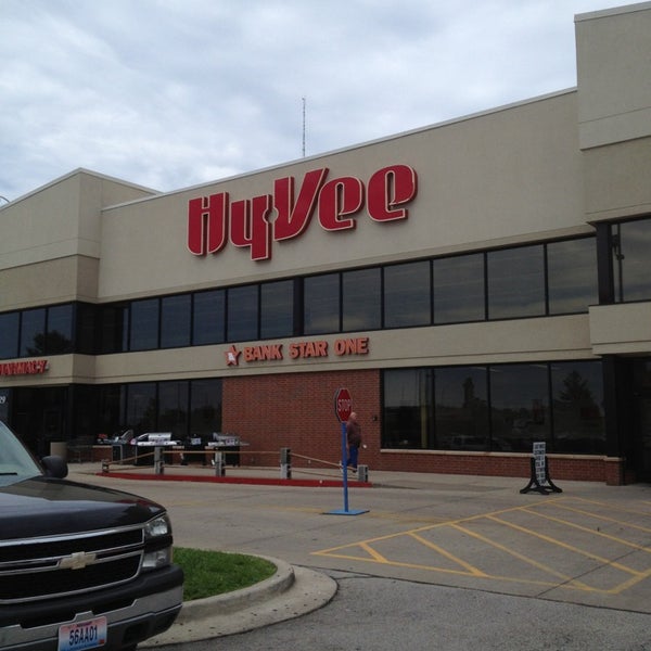 Photo taken at Hy-Vee by Jill D. on 8/7/2013