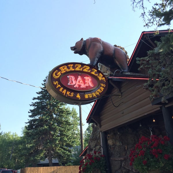 Grizzley Bar in Roscoe American Restaurant in Red Lodge