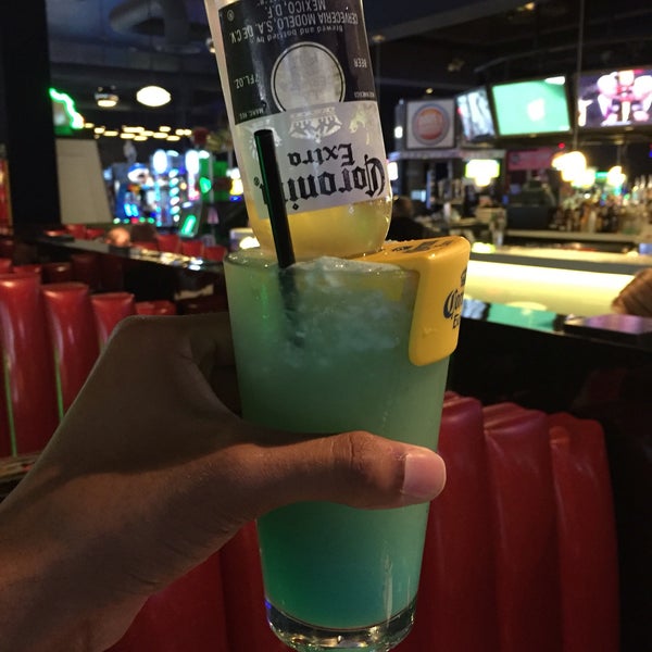 Photo taken at Dave &amp; Buster&#39;s by Rayshawn W. on 6/8/2016