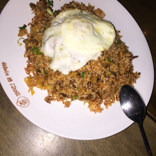 This kimchi fried rice is addicting. Nice pieces of kimchi and short rib all throughout.