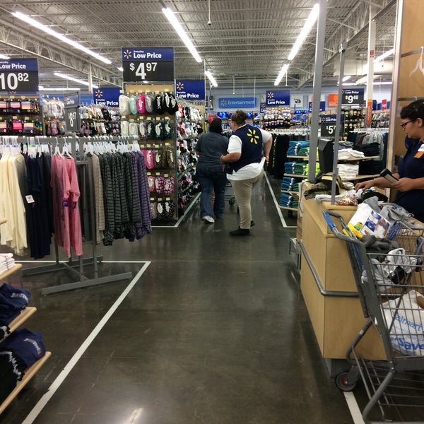 Walmart Supercenter Big Box Store in Berryville