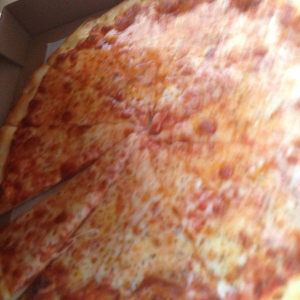 7/29/2013에 Curt님이 Pizza-A-Go-Go에서 찍은 사진
