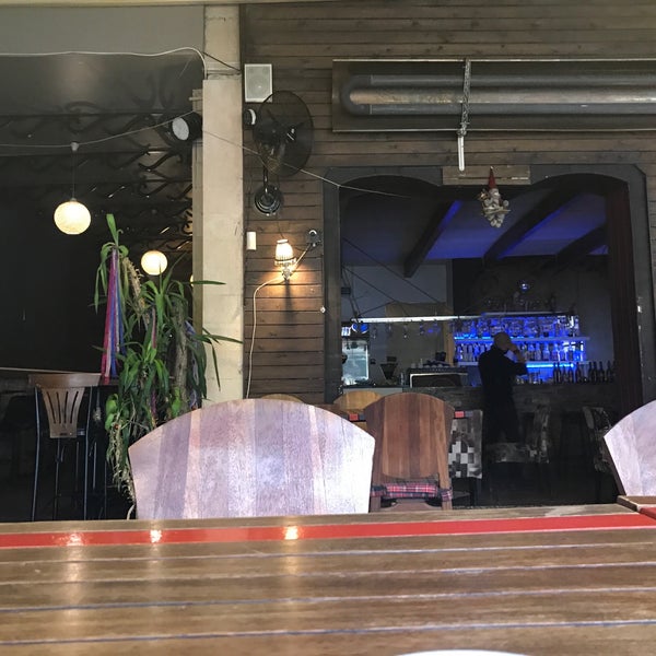 2/5/2018に@ BlgnがKalyon Caféで撮った写真