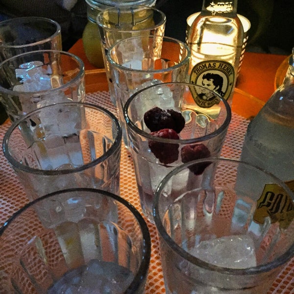 Foto tirada no(a) Gin Chilla Bar por Sven G. em 5/9/2017