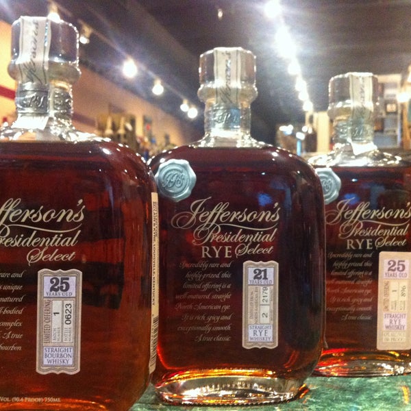 Beverage World Liquor Store in Austin