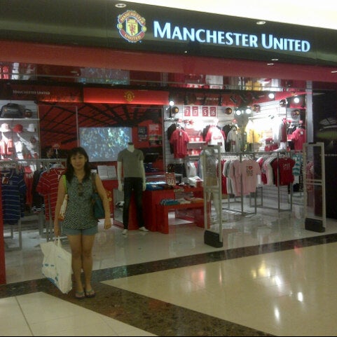 United shop. United shop. Магазин манчестер юнайтед в москве. Магазин manchester united. Магазин манчестер юнайтед в москве.
