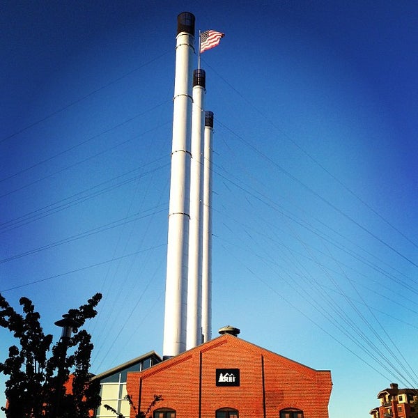 REI Sporting Goods Shop in Bend