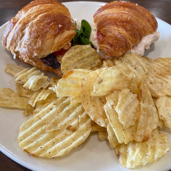 la Madeleine French Bakery & Cafe Crossroads 19710 Northwest Fwy