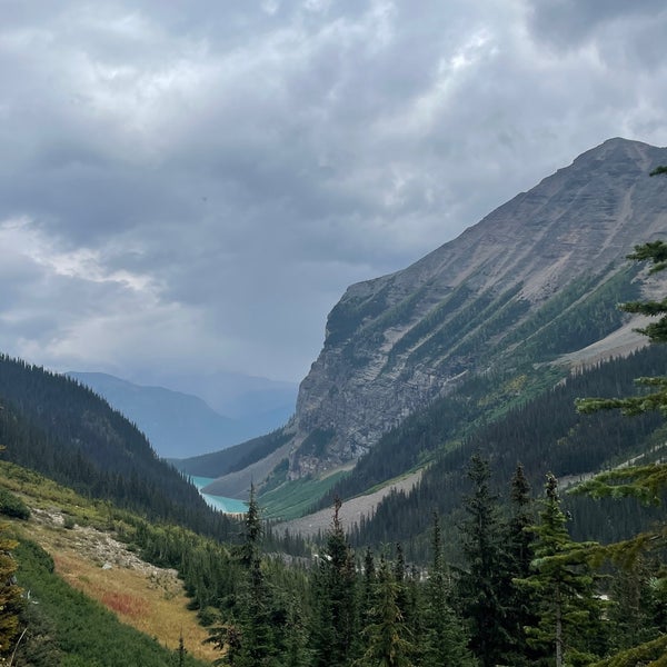 Plain of Six Glaciers teahouse