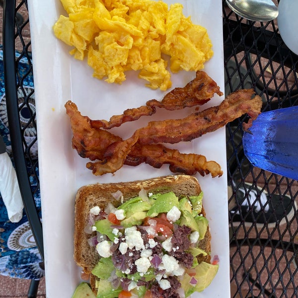 Photos at Shakers American Cafe Restaurant Diner in College Park