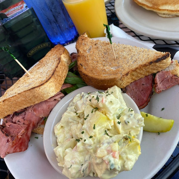 Photos at Shakers American Cafe Restaurant Diner in College Park