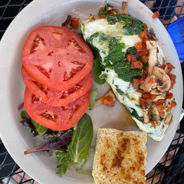 Photos at Shakers American Cafe Restaurant Diner in College Park