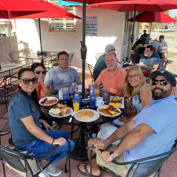 Photos at Shakers American Cafe Restaurant Diner in College Park