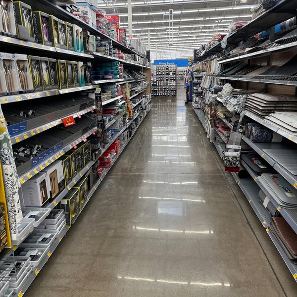 Walmart Supercenter Davenport, IA