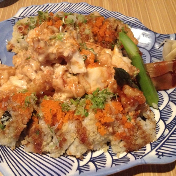 Foto tomada en Oishi Sushi &amp; Steakhouse  por Lee Thomas B. el 10/1/2013