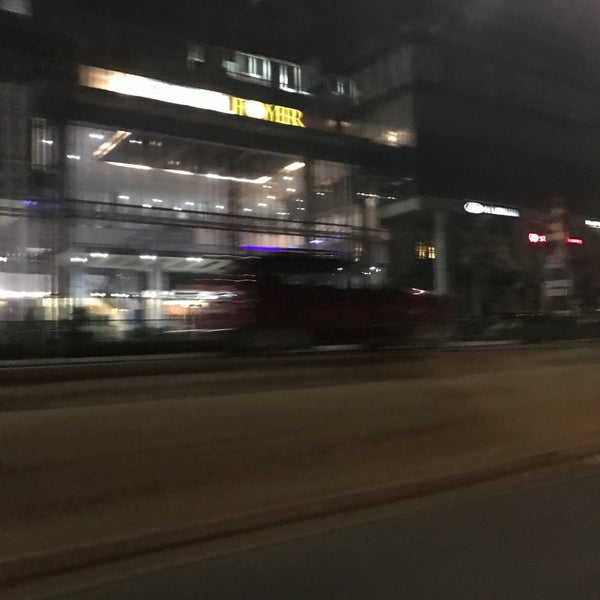 Global Foyer Shopping Mall