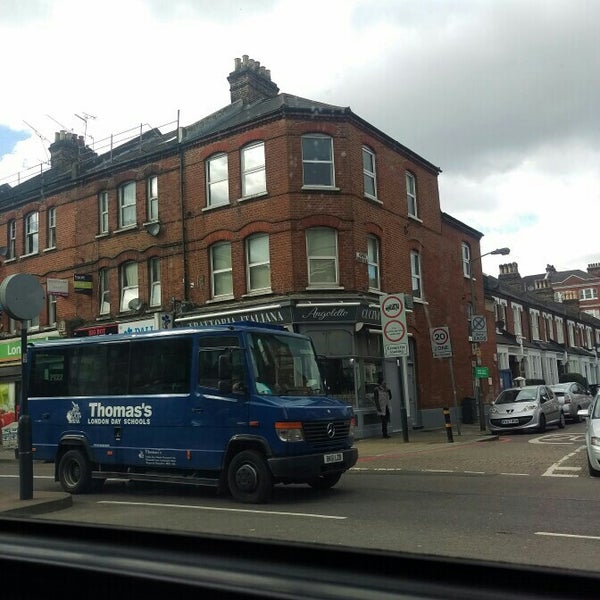Battersea Park Road Road in London