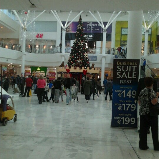 Photo prise au Liffey Valley Shopping Centre par Kelly W. le11/11/2012