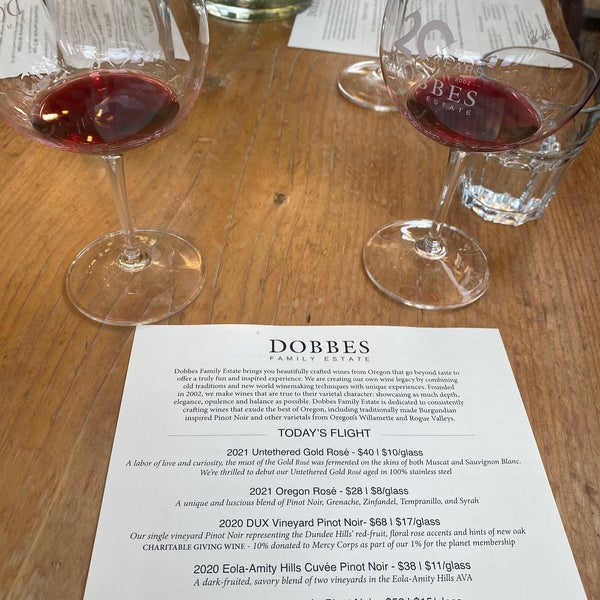 Foto tirada no(a) Dobbes Family Estate Winery por Christian M. em 10/9/2022
