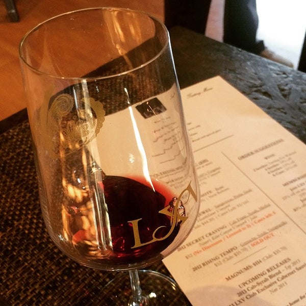 Foto tirada no(a) LXV Wine &amp; Pairings Downtown Tasting Room por Jason em 6/13/2015