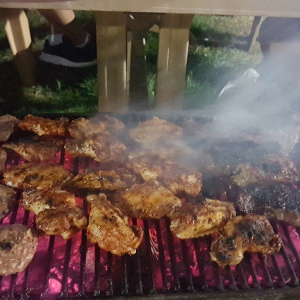 Снимок сделан в Göz Göz Mangal пользователем Bülent B. 6/14/2019