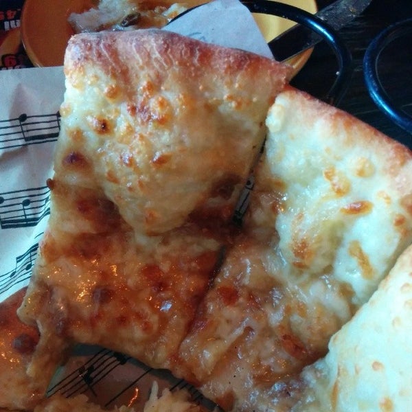 3/22/2014にMichael F.がThe Rock Wood Fired Pizzaで撮った写真