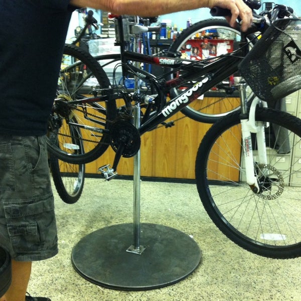 bob's beach bicycle works