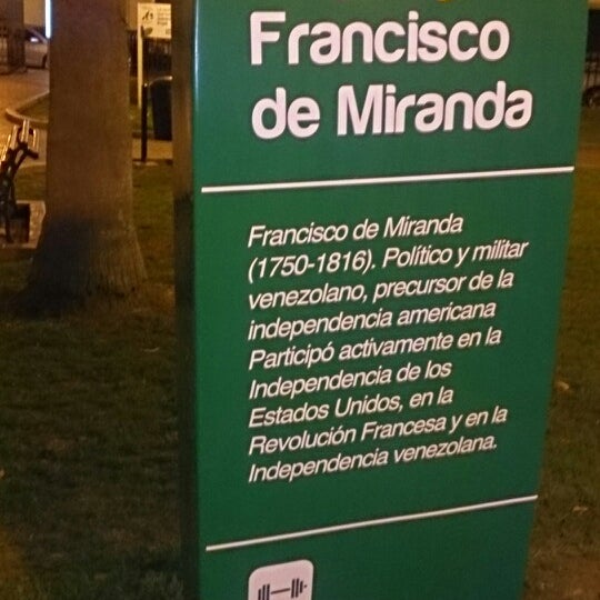 รูปภาพถ่ายที่ Parque Miranda โดย Luis T. เมื่อ 9/25/2013