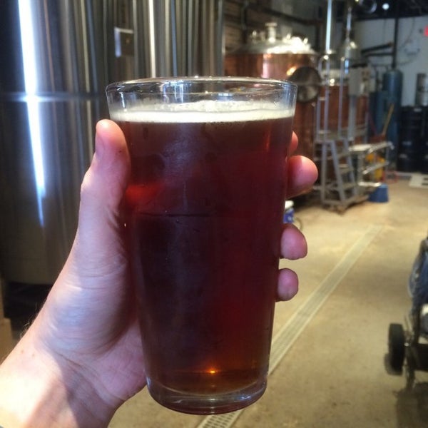 รูปภาพถ่ายที่ Crooked Ladder Brewing Company โดย The Brew Noob เมื่อ 8/9/2015