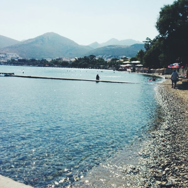 Foto tomada en Ekin Plaj Bar  por Ekin Y. el 8/31/2014